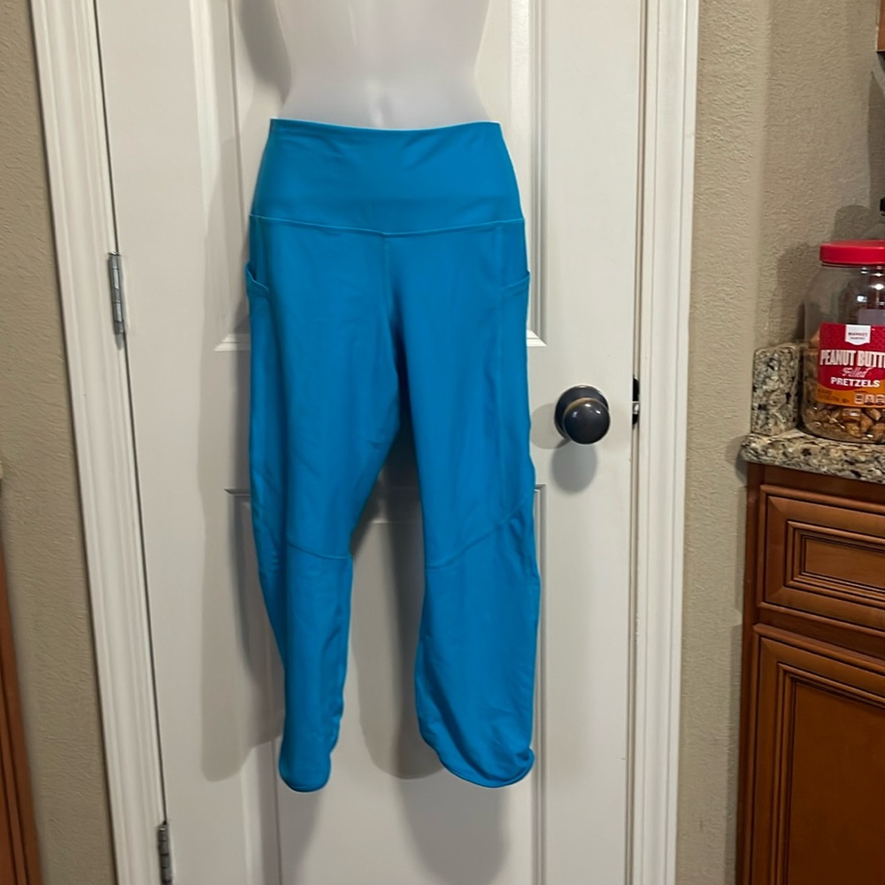 Old Navy Turquoise leggings size L